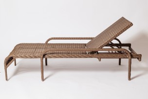 Шезлонг из искусственного ротанга DREAM 2 светло-коричневый